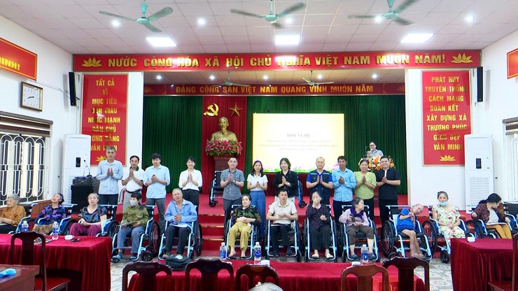 Thượng Phúc trao tặng 15 xe lăn, tiếp thêm nghị lực cho người khuyết tật- Ảnh 1.