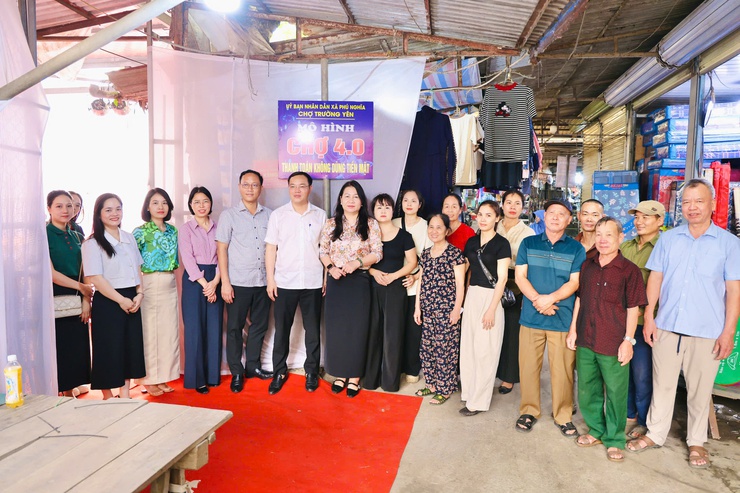 Phú Nghĩa ra mắt mô hình “Chợ thông minh 4.0 - không dùng tiền mặt”- Ảnh 9.