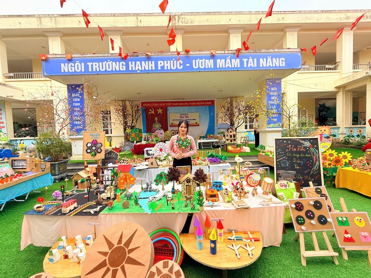 Sáng tạo và tâm huyết trong hội thi thiết kế đồ dùng, đồ chơi tự tạo tại trường mầm non Cẩm Lĩnh B năm học 2025 – 2026- Ảnh 2.