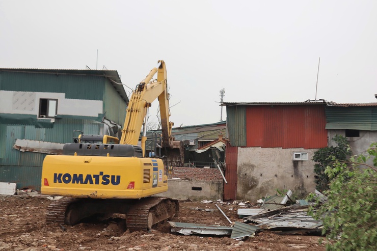 Phường Từ Liêm tổ chức cưỡng chế công trình vi phạm, bảo đảm tiến độ dự án hồ điều hoà Phú Đô

- Ảnh 3.