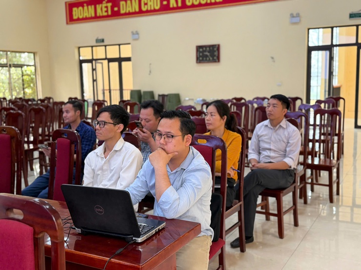  Dân Hòa tập huấn hệ thống HanoiWork: Bước đệm chuyển đổi số tại cơ sở- Ảnh 4.