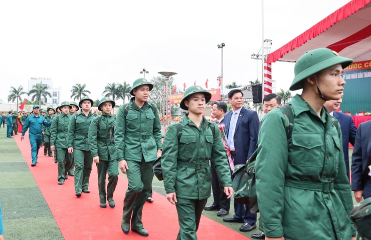 Trần Phú: 39 tân binh phấn khởi lên đường nhập ngũ vào Quân đội nhân dân, Công an nhân dân - Ảnh 9.