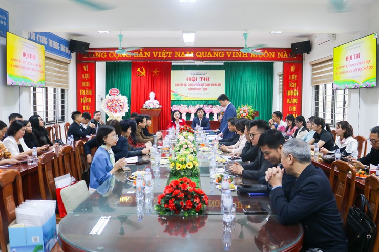 Khai mạc Hội thi giáo viên dạy giỏi tiểu học cấp thành phố Hà Nội, năm học 2025-2026- Ảnh 1.