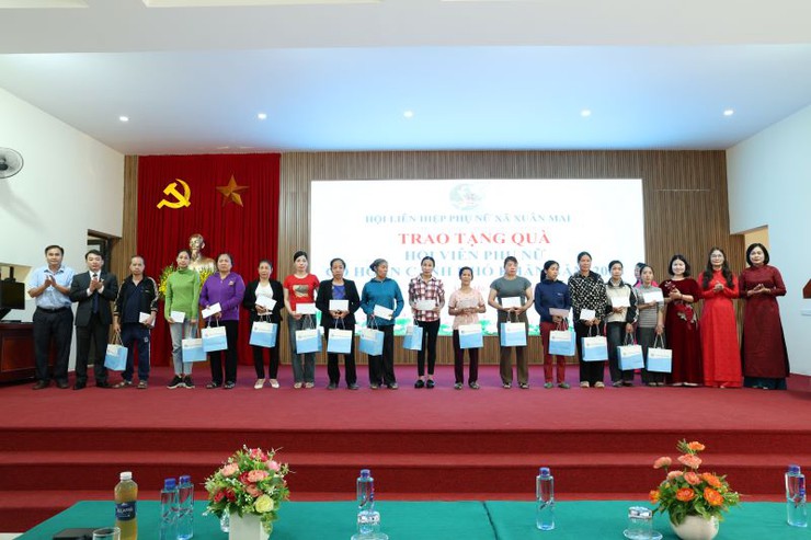 Hội LHPN xã Xuân Mai kỷ niệm 116 năm Ngày Quốc tế Phụ nữ 8/3 và 1896 năm Khởi nghĩa Hai Bà Trưng- Ảnh 9.