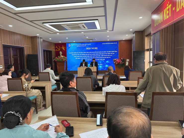 Tọa đàm triển khai tổ hành chính công xung kích tại phường Tây Hồ: Đến trước nhu cầu – Phục vụ tận nơi cho người dân- Ảnh 1.