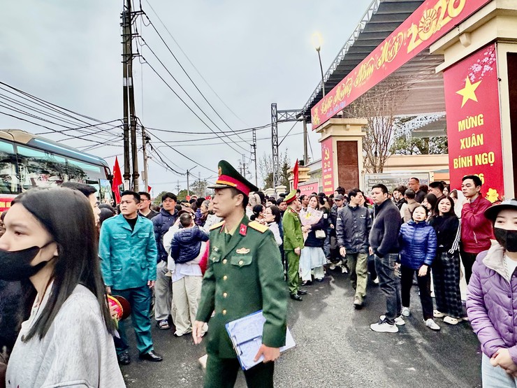 Đảng ủy - Hội đồng nhân dân - Uỷ ban nhân dân - Uỷ ban mặt trận tổ quốc Việt Nam xã Đại Thanh tiễn công dân lên đường nhập ngũ năm 2026.- Ảnh 15.