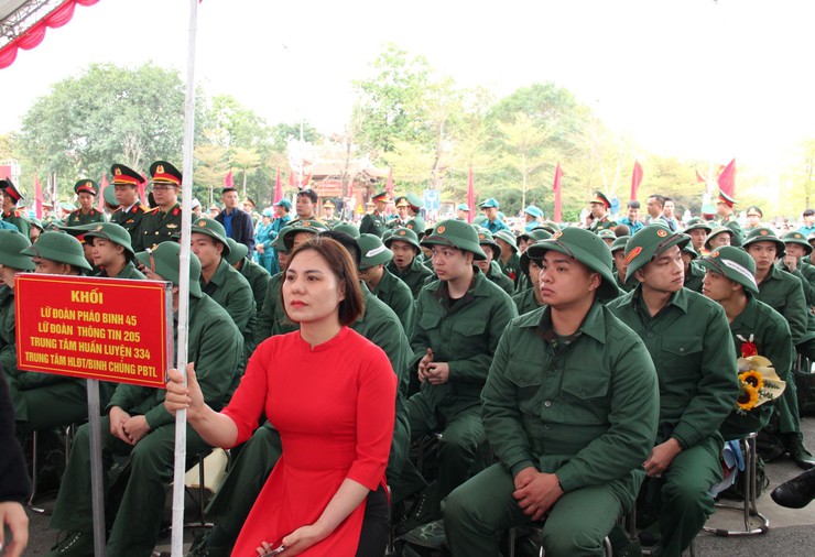 Tự hào tuổi trẻ Hòa Lạc: 100% tân binh viết đơn tình nguyện lên đường nhập ngũ- Ảnh 7.