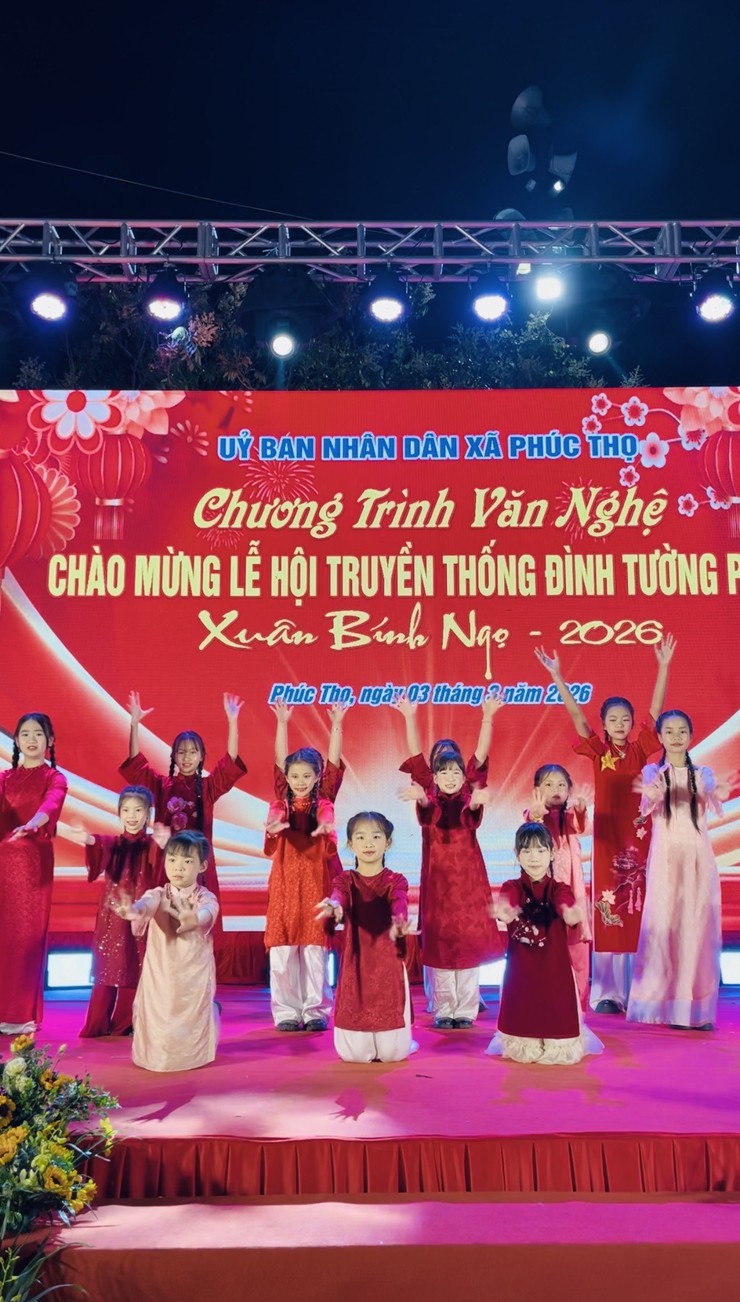 Rực rỡ đêm văn nghệ chào mừng Lễ hội Đình làng Tường Phiêu Xuân Bính Ngọ 2026- Ảnh 2.