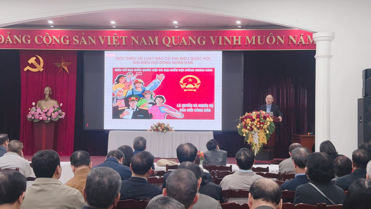 Phường Yên Hòa tổ chức Hội nghị tuyên truyền Luật Bầu cử đại biểu Quốc hội và đại biểu Hội đồng nhân dân- Ảnh 3.