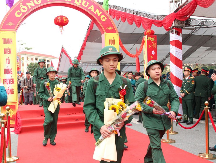 Tự hào tuổi trẻ Hòa Lạc: 100% tân binh viết đơn tình nguyện lên đường nhập ngũ- Ảnh 13.