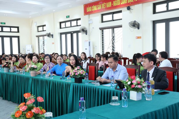 Hội LHPN xã Xuân Mai kỷ niệm 116 năm Ngày Quốc tế Phụ nữ 8/3 và 1896 năm Khởi nghĩa Hai Bà Trưng- Ảnh 1.
