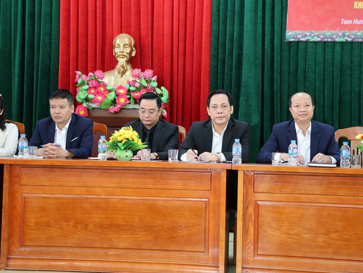 Bí thư Đảng ủy, Chủ tịch HĐND xã Tam Hưng cùng các ứng cử viên đại biểu HĐND xã nhiệm kỳ 2026 – 2031 (Đơn vị Bầu cử số 6) tiếp xúc cử tri - Ảnh 2.