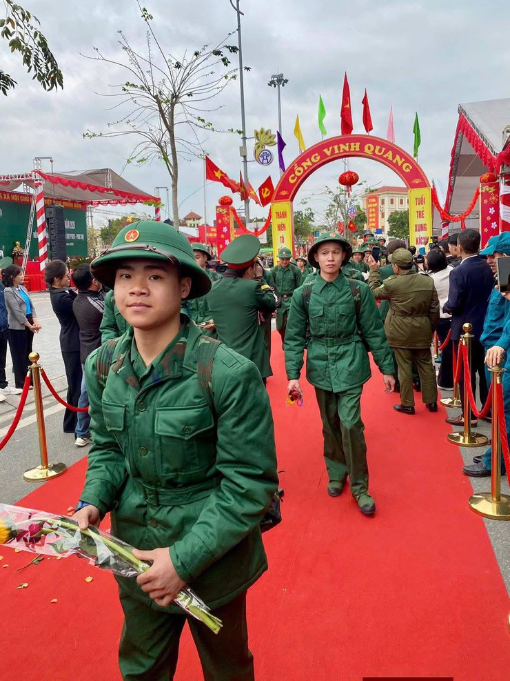 Xã Yên Xuân Gặp mặt, động viên đưa tân binh lên đường nhập ngũ năm 2026. - Ảnh 5.
