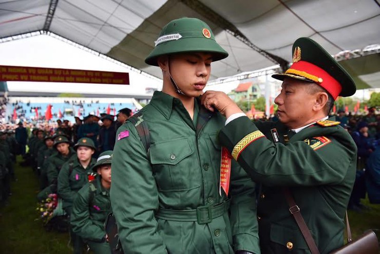 RỰC RỠ KHÍ THẾ TÒNG QUÂN: PHƯỜNG LĨNH NAM BÀN GIAO 16 TÂN BINH TRONG NGÀY HỘI QUÂN SỰ TẠI ĐIỂM GIAO NHẬN QUÂN SỐ 07- Ảnh 6.