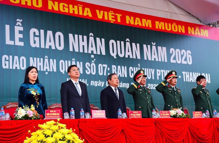RỰC RỠ KHÍ THẾ TÒNG QUÂN: PHƯỜNG LĨNH NAM BÀN GIAO 16 TÂN BINH TRONG NGÀY HỘI QUÂN SỰ TẠI ĐIỂM GIAO NHẬN QUÂN SỐ 07- Ảnh 4.