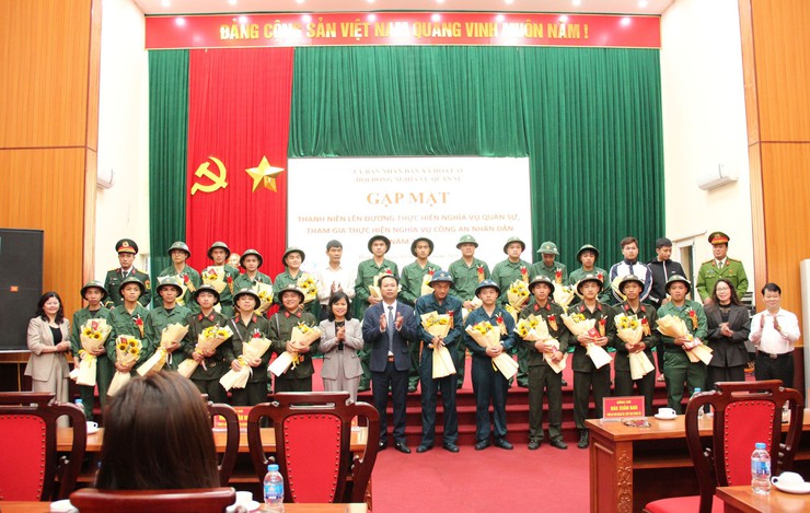 Tự hào tuổi trẻ Hòa Lạc: 100% tân binh viết đơn tình nguyện lên đường nhập ngũ- Ảnh 3.
