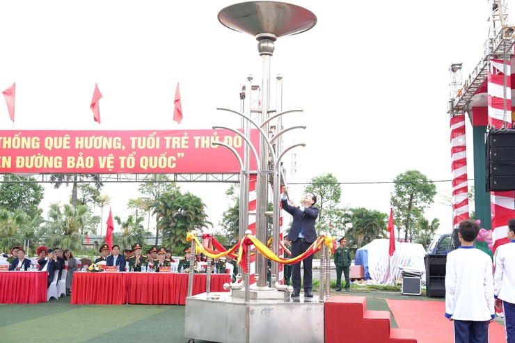 Trang trọng Lễ giao - nhận quân tại Điểm số 08 - Ban Chỉ huy phòng thủ khu vực 5 - Thanh Oai- Ảnh 4.