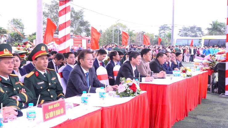 Xã Ứng Thiên gặp mặt, động viên và đưa công dân lên đường nhập ngũ và tham gia nghĩa vụ Công an nhân dân năm 2026- Ảnh 14.