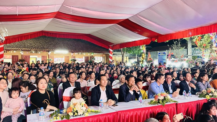 Rực rỡ đêm văn nghệ chào mừng Lễ hội Đình làng Tường Phiêu Xuân Bính Ngọ 2026- Ảnh 7.