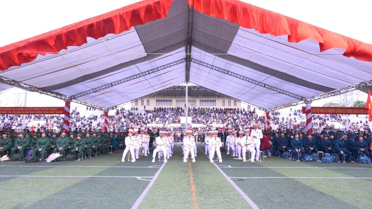 Xã Ứng Thiên gặp mặt, động viên và đưa công dân lên đường nhập ngũ và tham gia nghĩa vụ Công an nhân dân năm 2026- Ảnh 18.