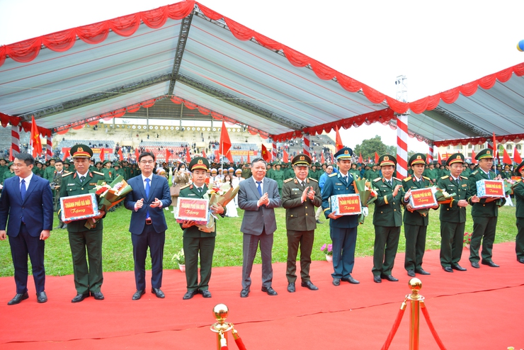 Tưng bừng ngày hội giao quân tại khu vực phòng thủ 2- Ảnh 8.