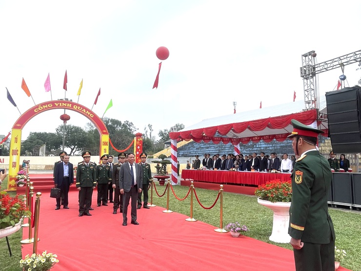 Tưng bừng ngày hội giao quân tại khu vực phòng thủ 2- Ảnh 1.