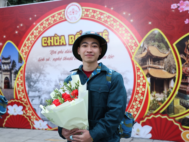 Tam Hưng rộn ràng Ngày hội giao quân năm 2026: 32 thanh niên ưu tú lên đường bảo vệ Tổ quốc- Ảnh 12.