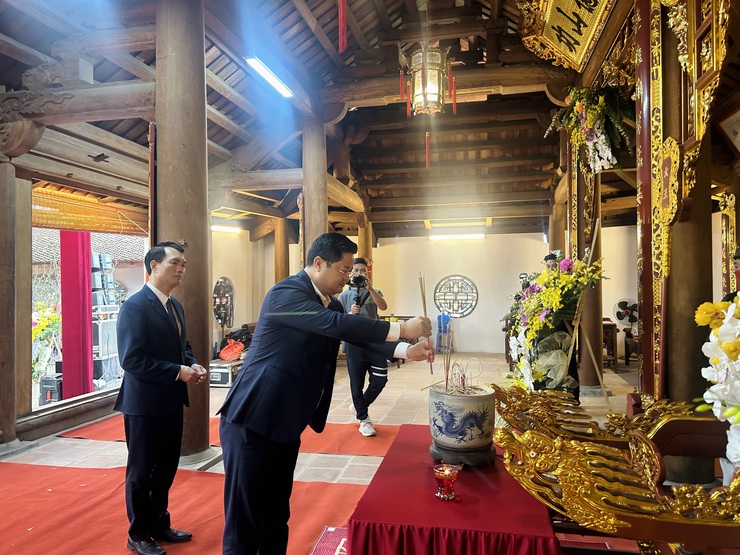 Lãnh đạo xã Phúc Lộc "vui hội" cùng bà con Nhân dân làng Thanh Chiểu- Ảnh 5.