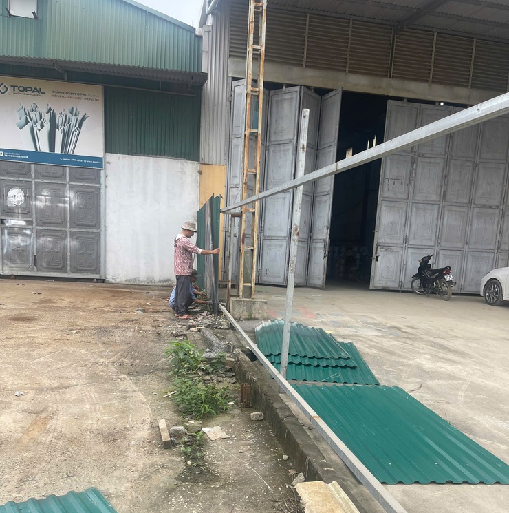 Phú Nghĩa: Nhiều hộ gia đình tự nguyện bàn giao mặt bằng góp phần đẩy nhanh tiến độ thực hiện Dự án cải tạo, nâng cấp Quốc lộ 6 đoạn Ba La – Xuân Mai- Ảnh 4.