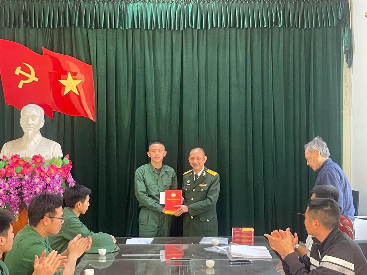 MTTQ và các đoàn thể xã Thiên Lộc gặp mặt, động viên tân binh lên đường nhập ngũ năm 2026- Ảnh 4.
