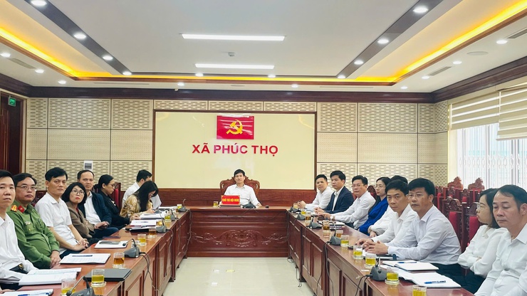 Đảng uỷ xã Phúc Thọ tiếp sóng Hội nghị Hà Nội giao ban công tác tháng 2, triển khai nhiệm vụ trọng tâm tháng 3/2026- Ảnh 1.