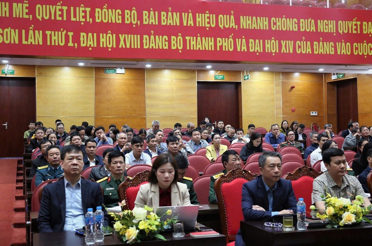 CÁC ỨNG CỬ VIÊN ĐẠI BIỂU QUỐC HỘI KHÓA XVI TIẾP XÚC CỬ TRI TẠI ĐƠN VỊ BẦU CỬ SỐ 11- Ảnh 1.