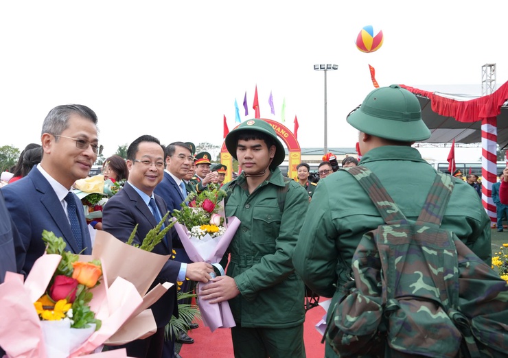 Trang trọng Lễ giao- nhận quân năm 2026 tại điểm giao quân xã Thanh Oai- Ảnh 17.