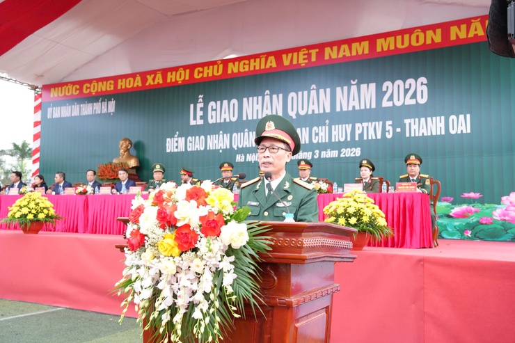 Trang trọng Lễ giao- nhận quân năm 2026 tại điểm giao quân xã Thanh Oai- Ảnh 13.