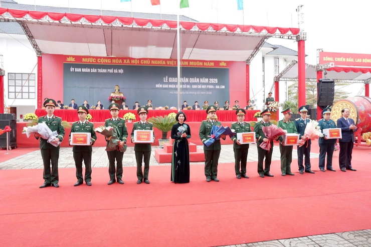 UBND xã Thiên Lộc tổ chức hội nghị động viên công dân lên đường thực hiện nghĩa vụ quân sự và tham gia nghĩa vụ Công an nhân dân năm 2026- Ảnh 10.