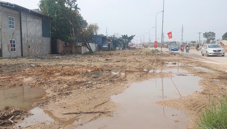 Phú Nghĩa: Nhiều hộ gia đình tự nguyện bàn giao mặt bằng góp phần đẩy nhanh tiến độ thực hiện Dự án cải tạo, nâng cấp Quốc lộ 6 đoạn Ba La – Xuân Mai- Ảnh 8.