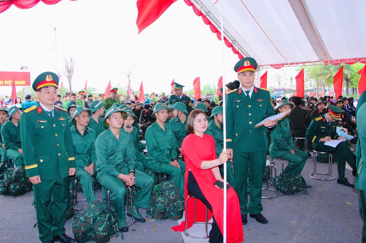 Xã Phú Nghĩa: 52 công dân ưu tú lên đường thực hiện nghĩa vụ thiêng liêng với Tổ quốc- Ảnh 12.