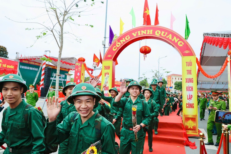 Xã Phú Nghĩa: 52 công dân ưu tú lên đường thực hiện nghĩa vụ thiêng liêng với Tổ quốc- Ảnh 19.