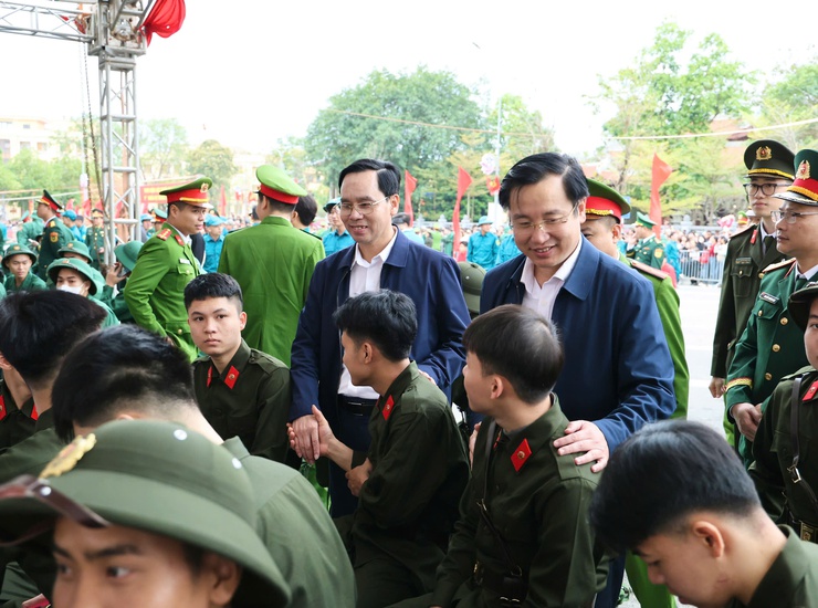 Xã Phú Nghĩa: 52 công dân ưu tú lên đường thực hiện nghĩa vụ thiêng liêng với Tổ quốc- Ảnh 6.