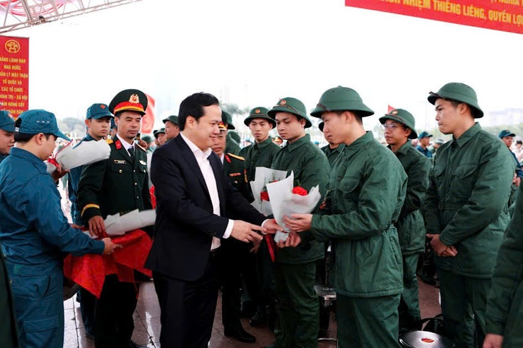 THANH NIÊN PHƯỜNG ĐÔNG NGẠC PHẤN KHỞI LÊN ĐƯỜNG NHẬP NGŨ BẢO VỆ TỔ QUỐC.- Ảnh 4.