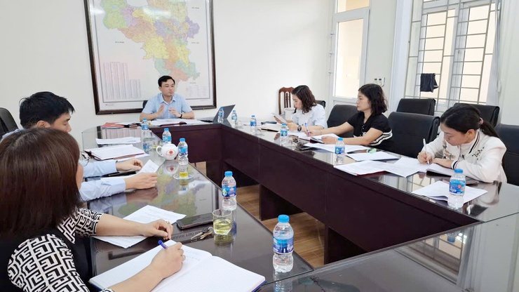 Chi bộ Mặt trận tổ quốc Việt Nam xã và Chi bộ Văn phòng Đảng uỷ sinh hoạt chuyên đề tháng 3 về công tác bầu cử đại biểu Quốc hội khóa XVI và đại biểu Hội đồng nhân dân các cấp nhiệm kỳ 2026 - 2031.- Ảnh 4.