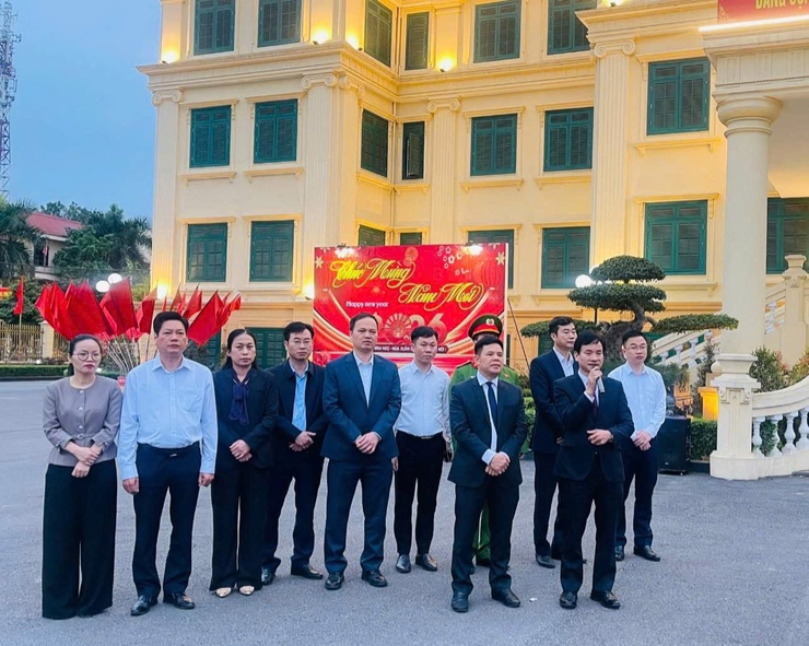 Xã Phúc Thọ tổ chức Lễ tiễn chân và đưa tân binh lên đường nhập ngũ thực hiện Nghĩa vụ Quân sự và nghĩa vụ tham gia Công an Nhân dân năm 2026- Ảnh 1.