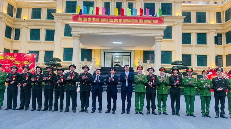 Xã Phúc Thọ tổ chức Lễ tiễn chân và đưa tân binh lên đường nhập ngũ thực hiện Nghĩa vụ Quân sự và nghĩa vụ tham gia Công an Nhân dân năm 2026- Ảnh 9.