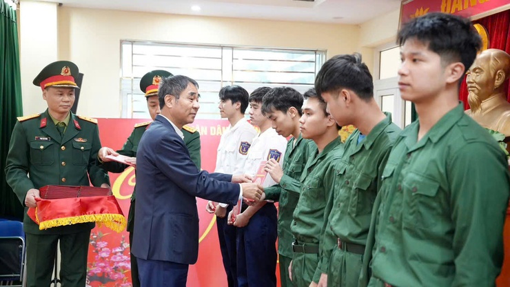 Phát huy truyền thống quê hương anh hùng, thanh niên Yên Nghĩa vững bước tòng quân- Ảnh 6.