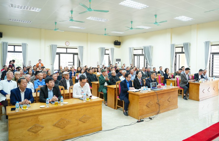 Ứng cử viên đại biểu HĐND xã, nhiệm kỳ 2026-2031 tiếp xúc cử tri tại đơn vị bầu cử số 8- Ảnh 1.