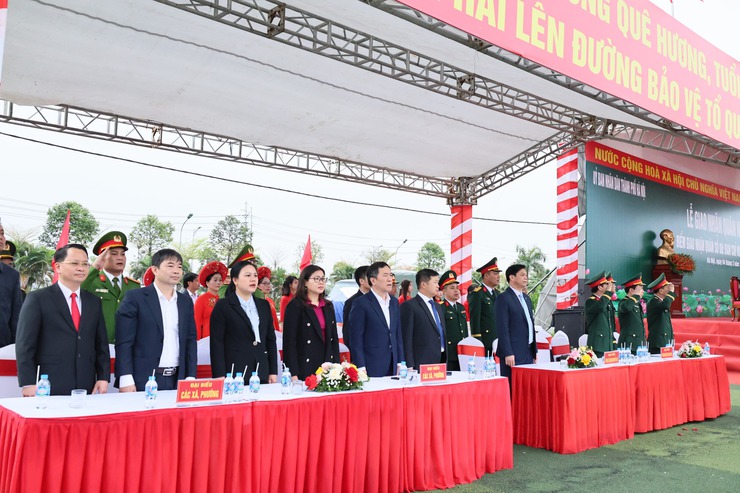 Xã Hòa Phú tiễn chân 45 nam thanh niên lên đường nhập ngũ 2026

- Ảnh 2.