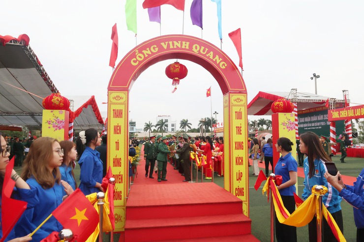 Xã Hòa Phú tiễn chân 45 nam thanh niên lên đường nhập ngũ 2026

- Ảnh 10.