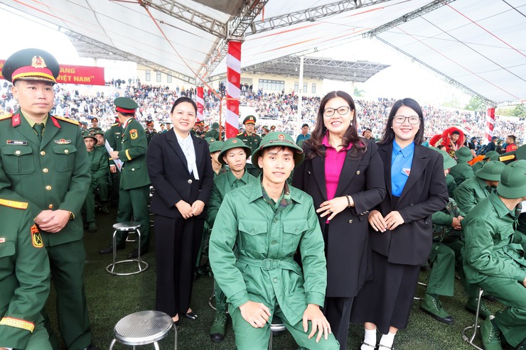 Xã Hòa Phú tiễn chân 45 nam thanh niên lên đường nhập ngũ 2026

- Ảnh 5.