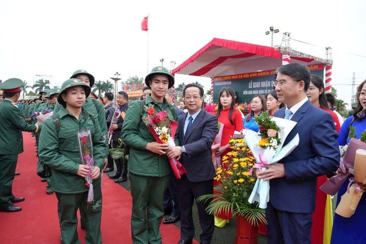 Xã Hòa Phú tiễn chân 45 nam thanh niên lên đường nhập ngũ 2026

- Ảnh 4.