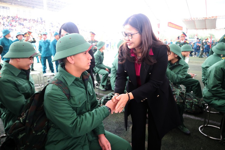 Xã Hòa Phú tiễn chân 45 nam thanh niên lên đường nhập ngũ 2026

- Ảnh 6.